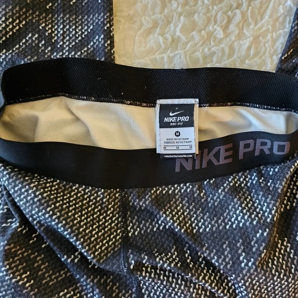 Nike Pro Legging Black And Silver Medium - Picture 5 of 6